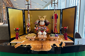 五月人形の飾り付けを展示いたしました