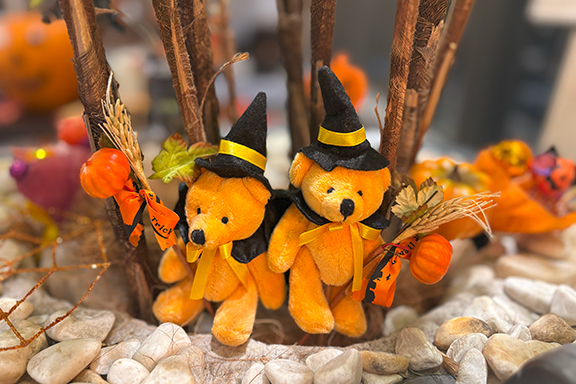 ハロウィンの飾り付けをいたしました